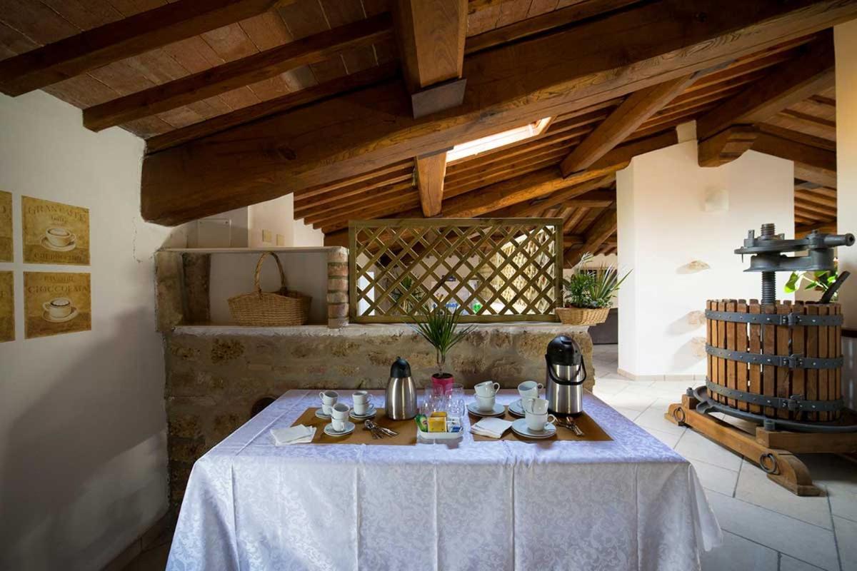 Casolar Del Pellegrino Bed & Breakfast San Gimignano Dış mekan fotoğraf